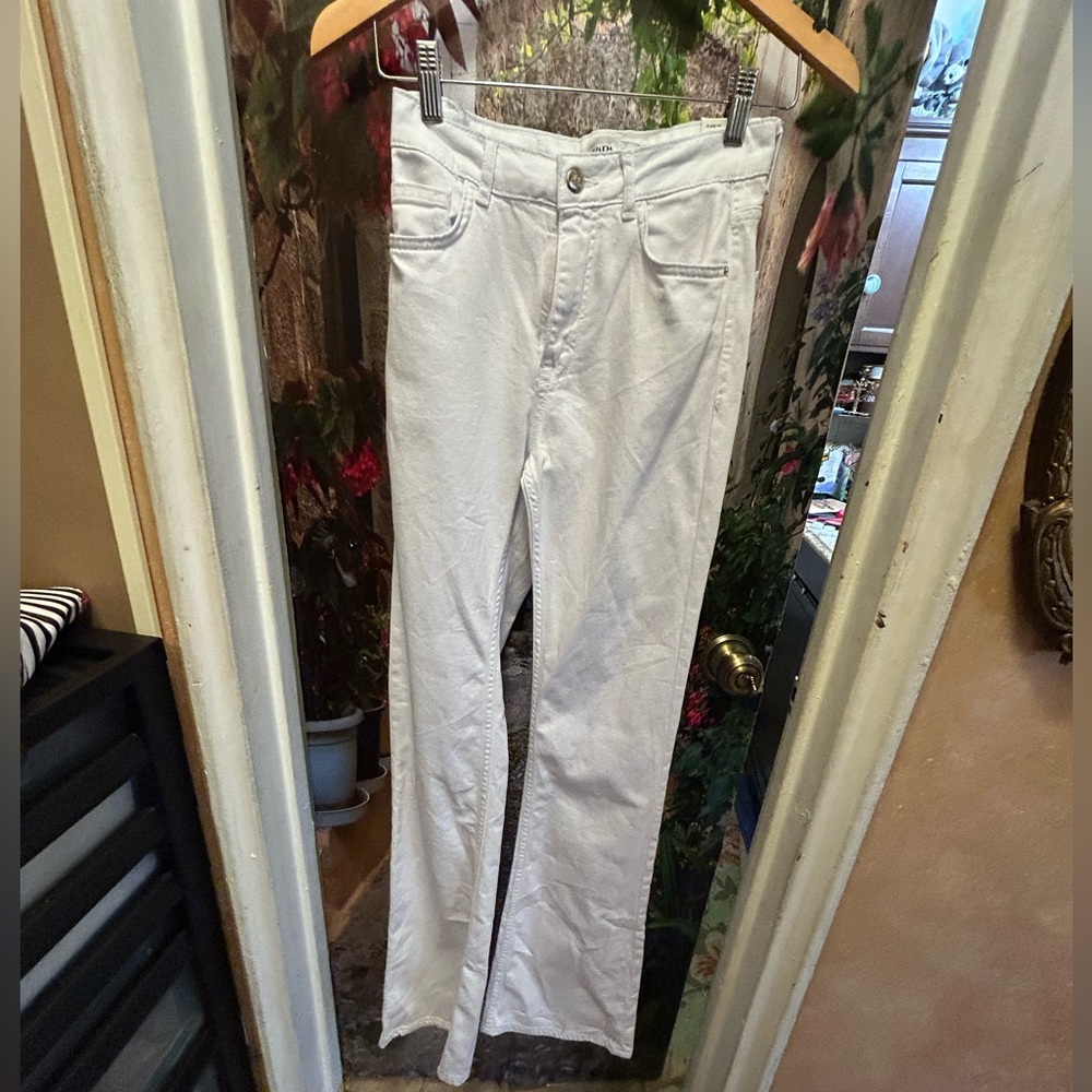 Zara White Flare fit Leg High rise flare leg full length Jeans - Size 2- NWT